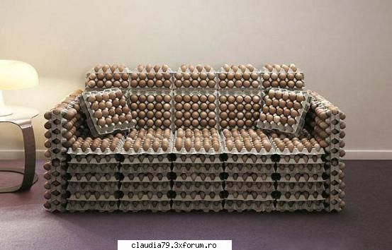 canapeaua ...lui nastase