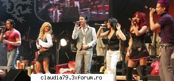 `rebelde` si `nuestro amor`, primele doua albume scoase pe piata de trupa rbd au fost lansate si in