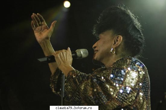 omara portuondo â€“ primita flori sala palatului alte imagini din concert