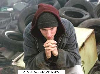 eminem se va reintoarce pe marile ecrane dupa ce a semnat un contract cu creative desi 8 mile a