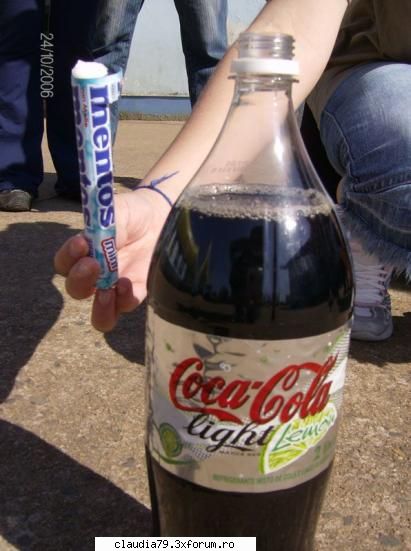 Nu amestecati Mentos cu Cola - Aveti grija, nu beti Coca Cola atunci cind - SANATATE - TERAPII diverse