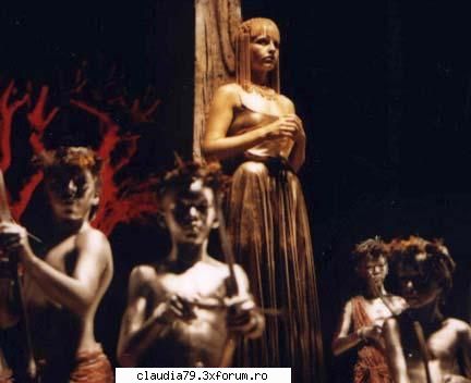 ce melodie asculti acum? - The Cranberries - Zombie - MUZICA