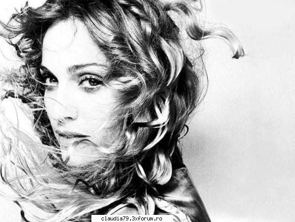 ce melodie asculti acum? - madonna ! ...cu piesele favorite: Vogue Music - MUZICA